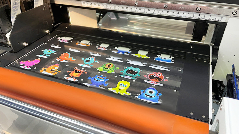 Stampa DTF A3 UV con laminatore roll to roll all-in-one Stampa DTF A3 UV per adesivi